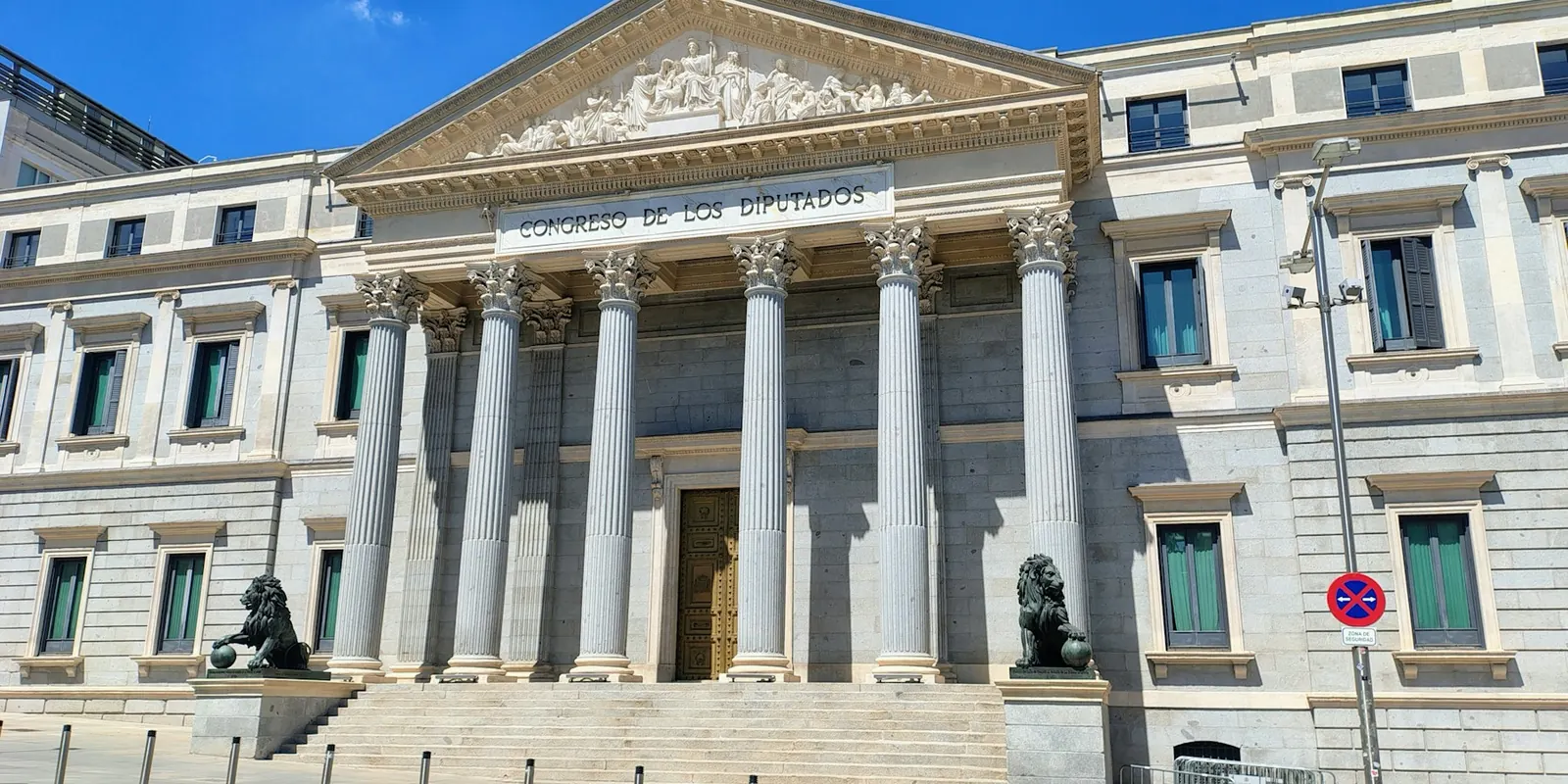 convocatoria administrativo del estado 2026 2027 Fachada del Congreso de los Diputados en Madrid