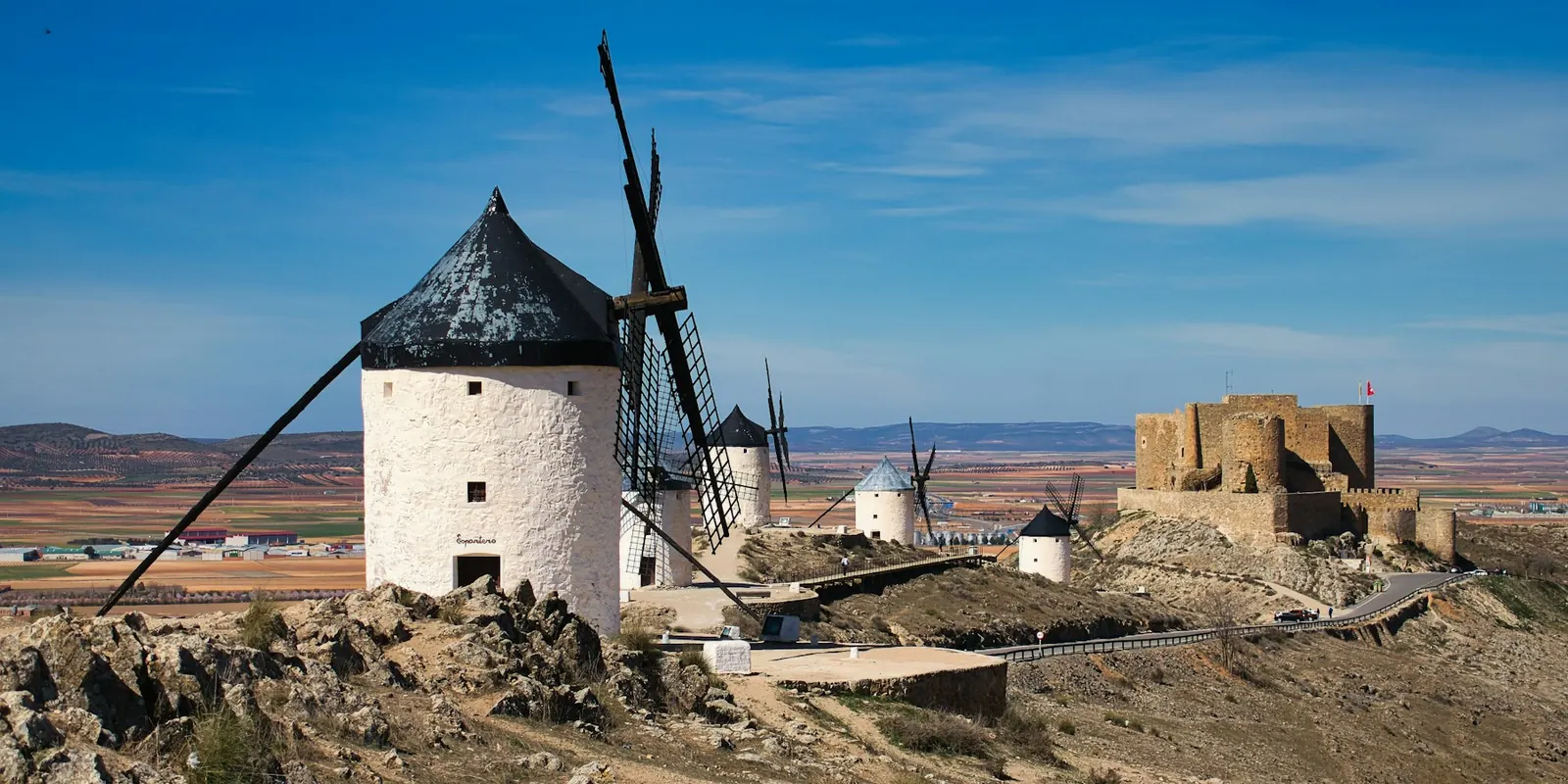 destinos auxiliar castilla la mancha Molinos de viento de Consuegra en Castilla-La Mancha
