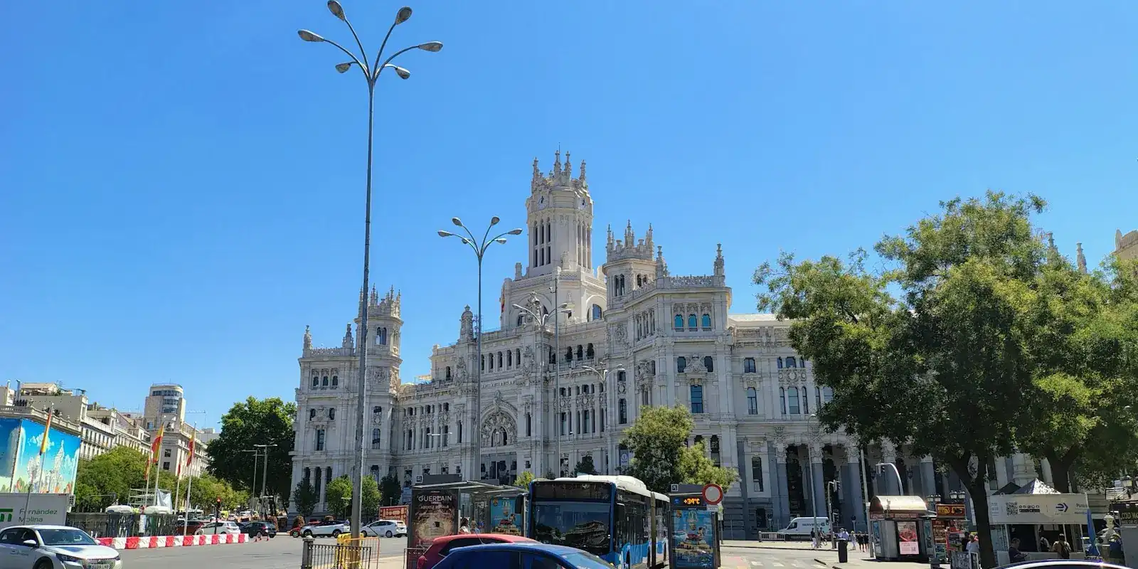 plazas auxiliar administrativo estado madrid Palacio de Cibeles, en Madrid, ciudad con más plazas de Auxiliar del Estado